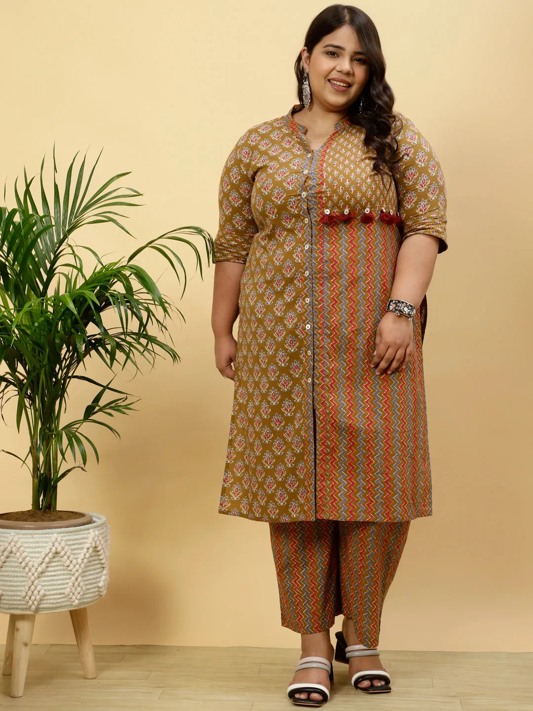 Plus Size Brown Ethnic Printed Straight Kurta With Pants